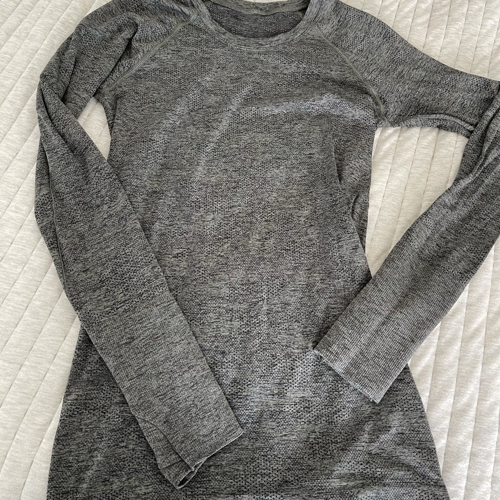 Lululemon swiftly tech long sleeve